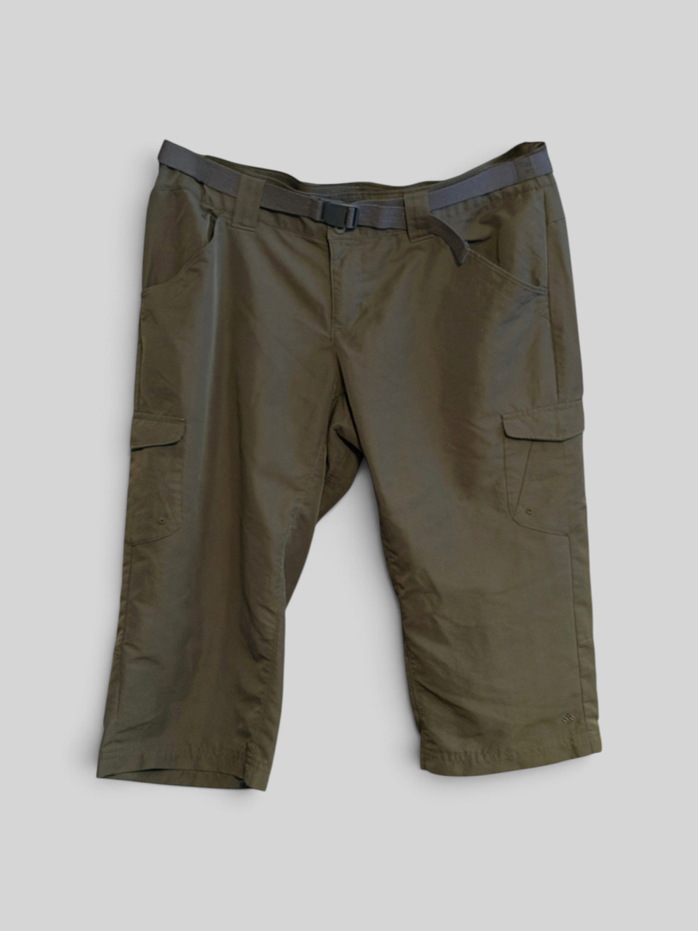 Columbia Womens Size 10W x 18L Olive Omni-Shade Hiking Capri Pants Cargo Pockets